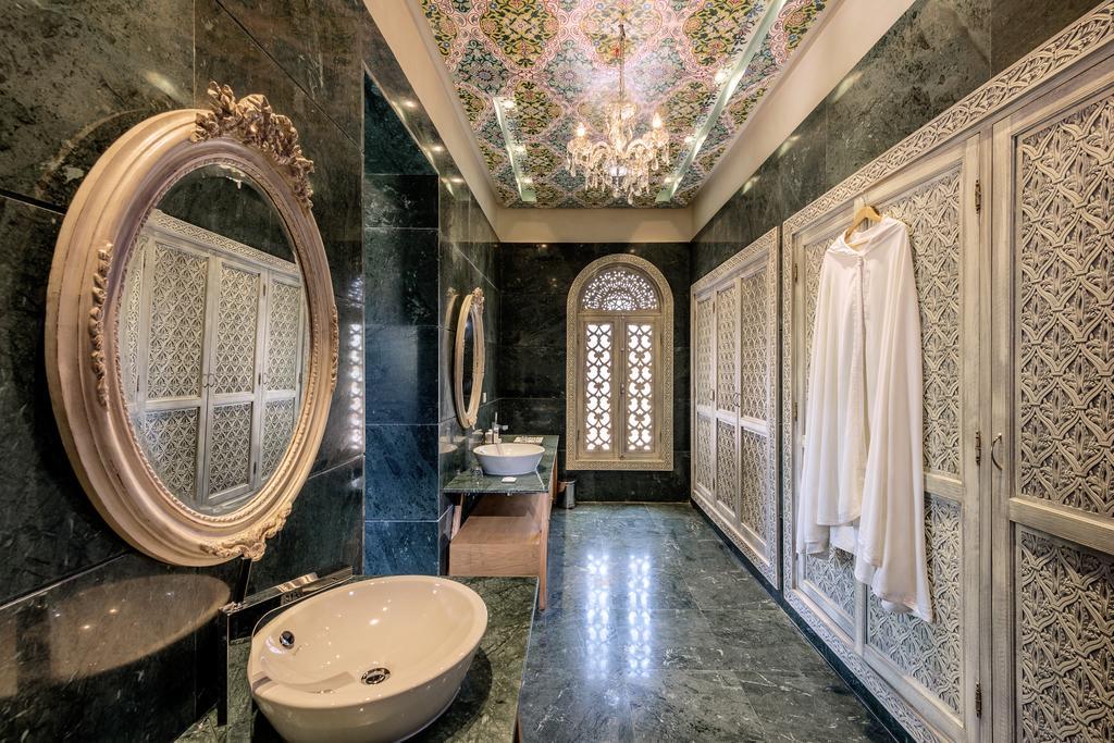 Royal Suite,678046260:JPEG